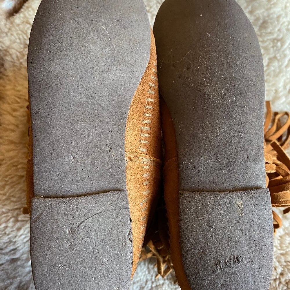 Minnetonka 3 Layer Fringe Moccasin Boots - Picture 6 of 6
